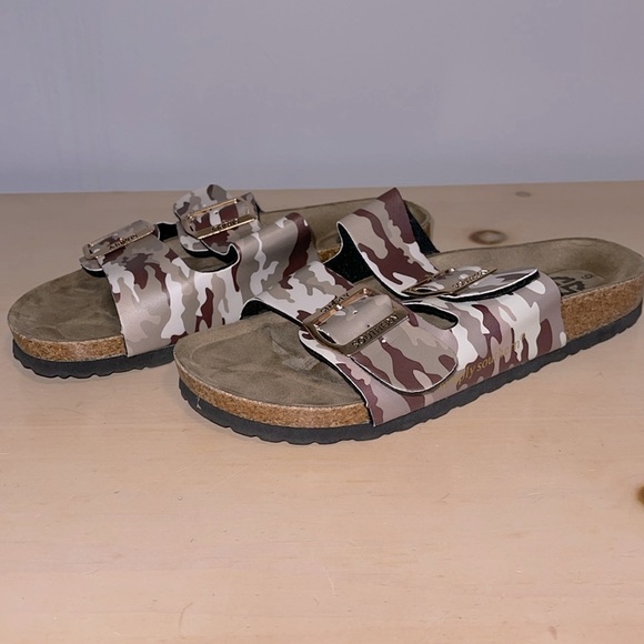 Sandals - Picture 4 of 4